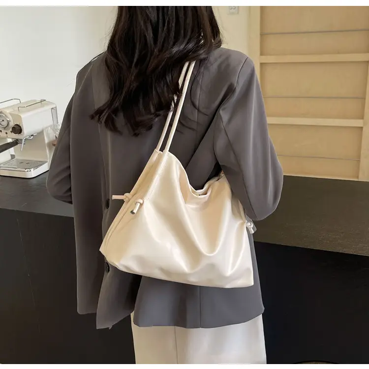 Soft PU Bucket Bag Women's 2024 New Fashionable - Image 9
