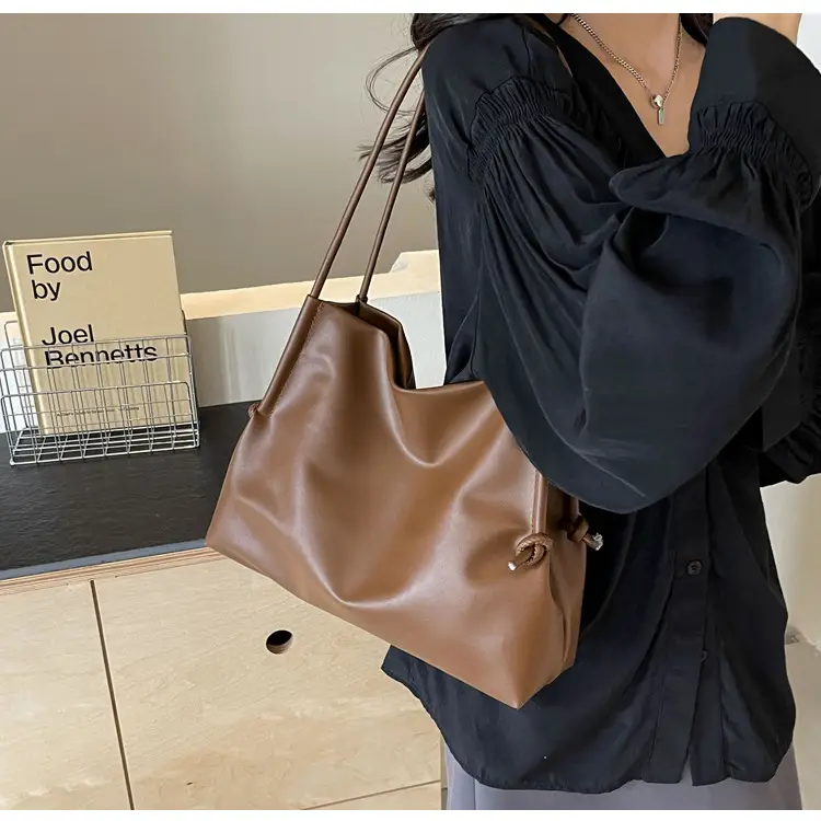 Soft PU Bucket Bag Women's 2024 New Fashionable — feature 9