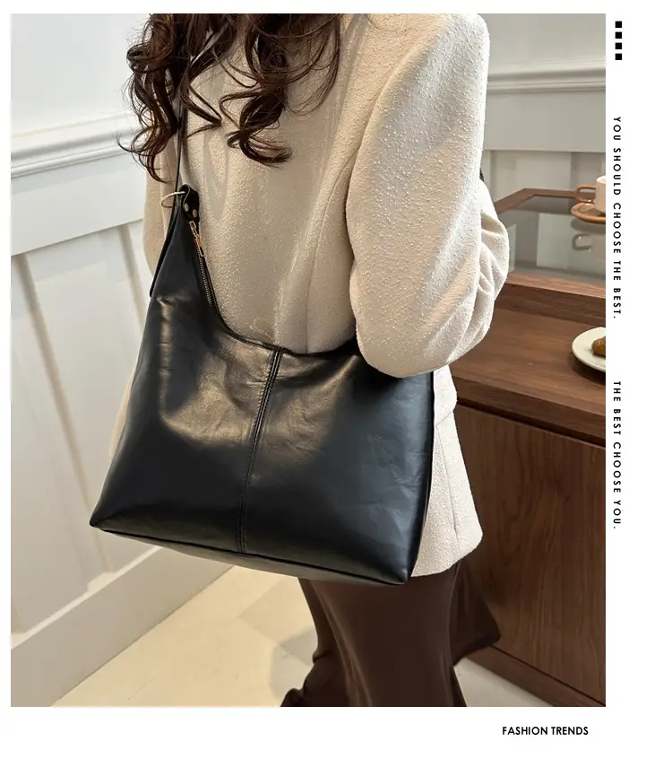 Retro Korean Style Armpit Tote Bag Large Capacity Black Leather — feature 2