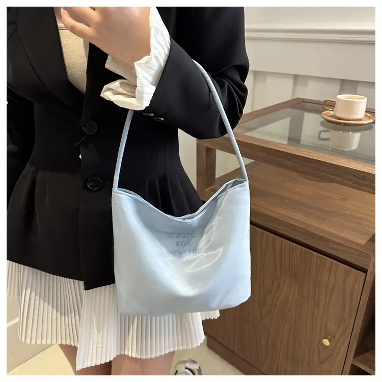 Women's White Shoulder Bag 2024 New Girly Elegant Sweet Solid Color Bucket Bag — feature 13