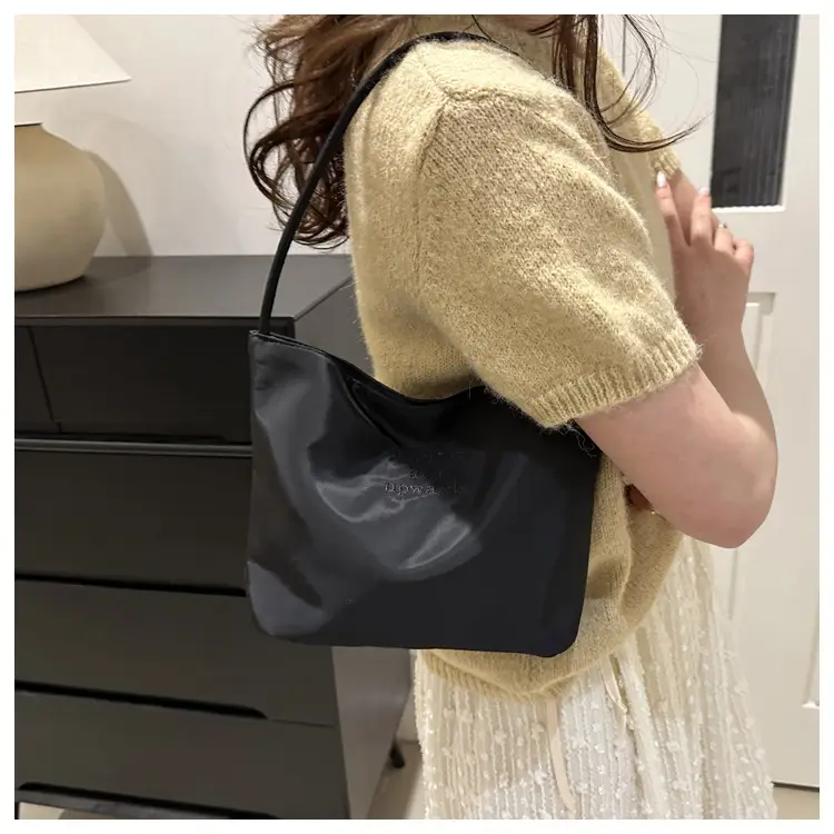 Women's White Shoulder Bag 2024 New Girly Elegant Sweet Solid Color Bucket Bag — feature 19