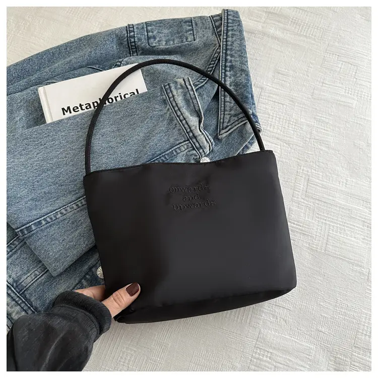 Women's White Shoulder Bag 2024 New Girly Elegant Sweet Solid Color Bucket Bag - Image 2