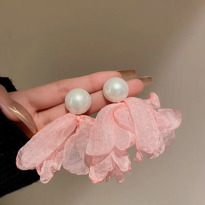 Green Rose Earrings for Girls - 1 Pc Handcrafted Decor — feature 10