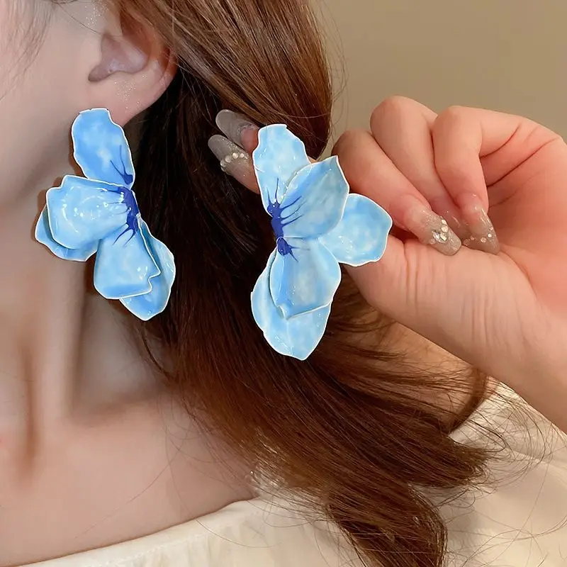 Green Rose Earrings for Girls - 1 Pc Handcrafted Decor — feature 38