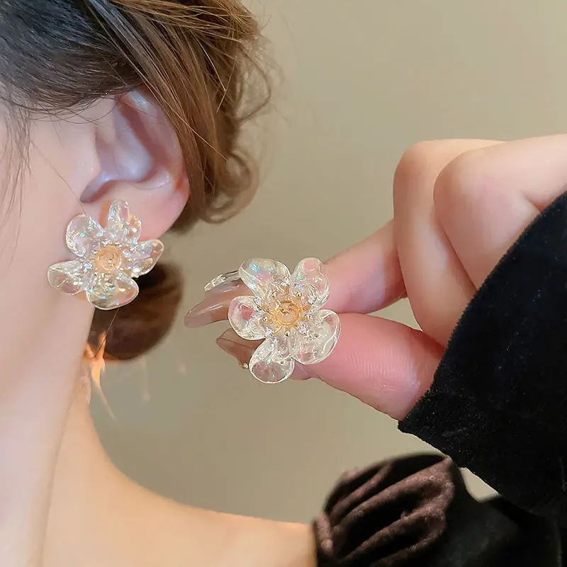 Green Rose Earrings for Girls - 1 Pc Handcrafted Decor — feature 7