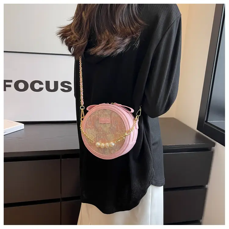Pink Pearl Chain Shoulder Bag for Women 2024 — feature 11
