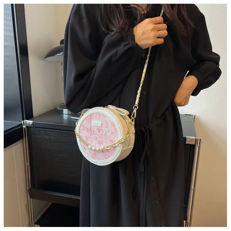 Pink Pearl Chain Shoulder Bag for Women 2024 — feature 13