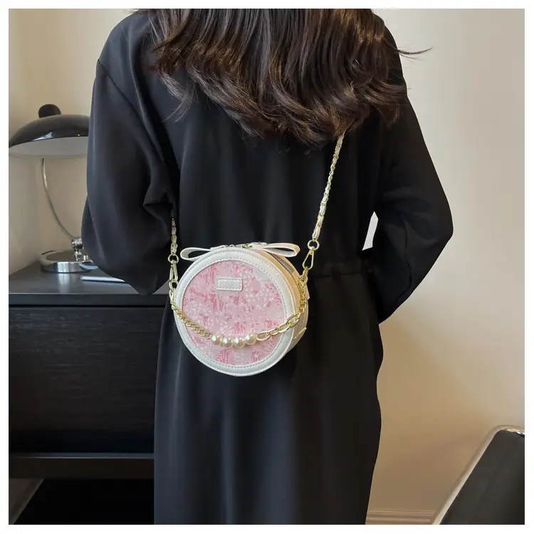Pink Pearl Chain Shoulder Bag for Women 2024 — feature 14