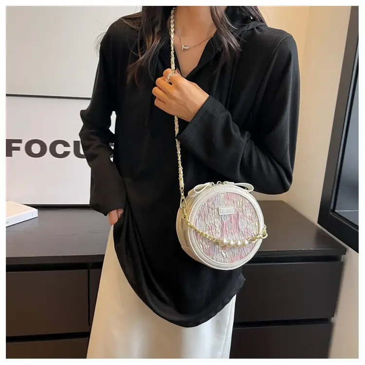 Pink Pearl Chain Shoulder Bag for Women 2024 — feature 18