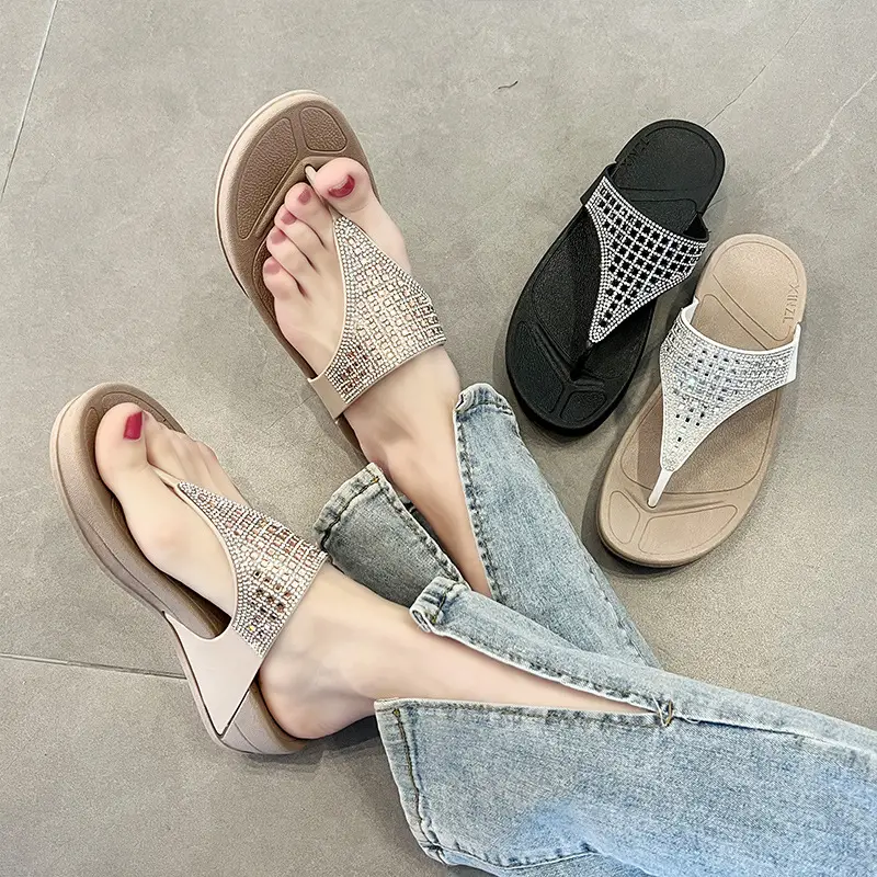 Xinzhili 2025 Cross-Border Slippers for Women, Fashionable Bright Diamond Flip-Flops, Summer Thick-Soled Beach Sandals