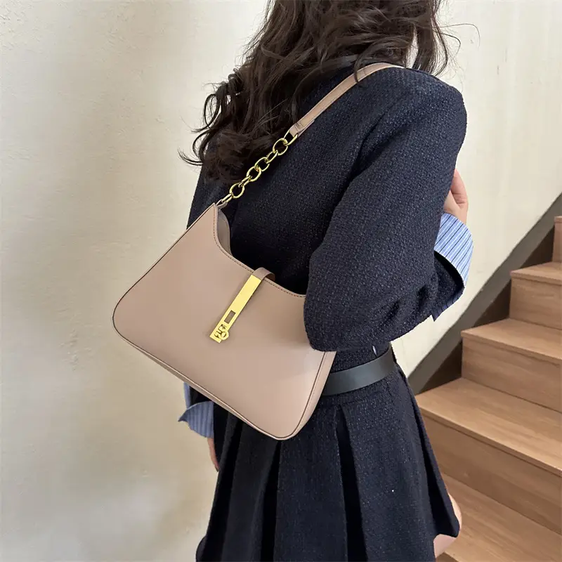 Women's Retro Crossbody Bag Brown Gold Chain