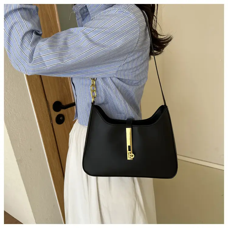 Women's Retro Crossbody Bag Brown Gold Chain — feature 15