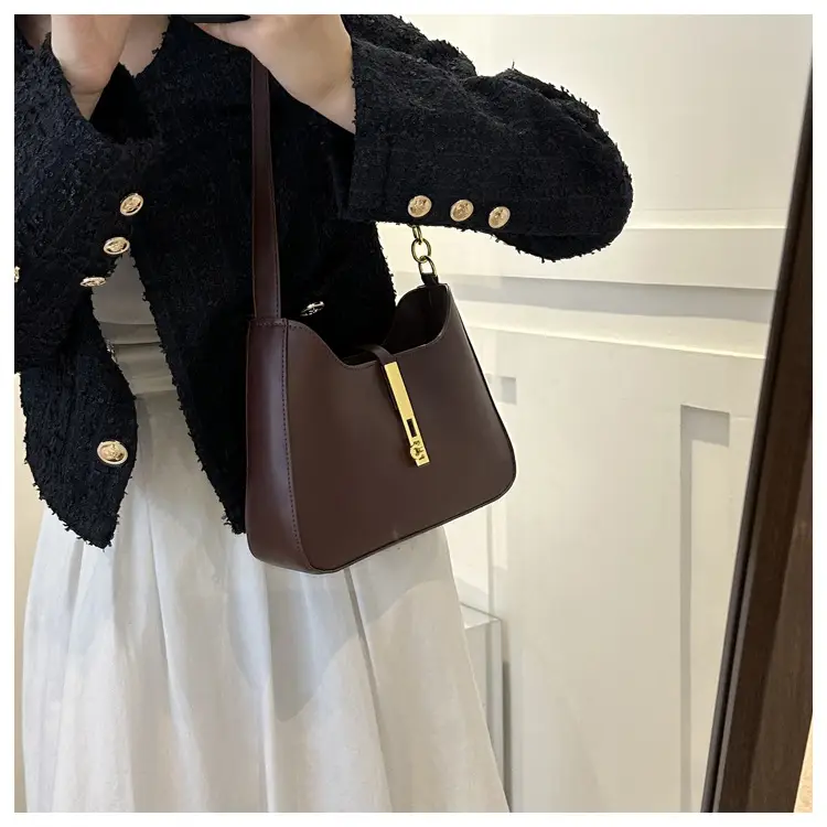 Women's Retro Crossbody Bag Brown Gold Chain — feature 16
