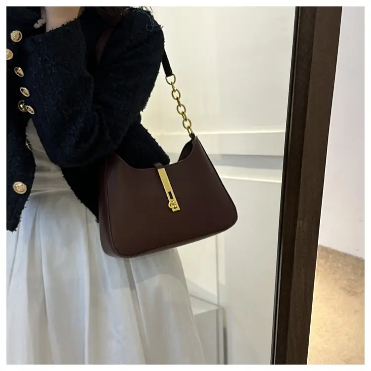 Women's Retro Crossbody Bag Brown Gold Chain — feature 17
