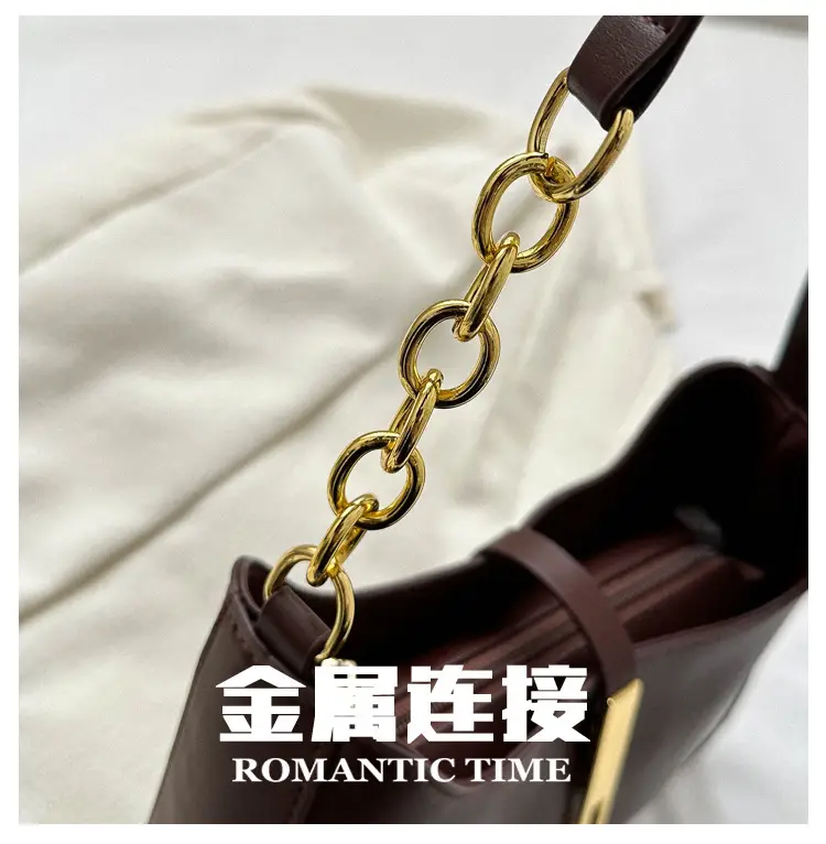 Women's Retro Crossbody Bag Brown Gold Chain — feature 5