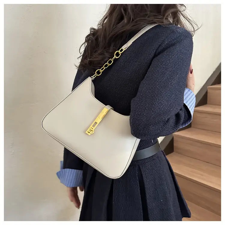 Women's Retro Crossbody Bag Brown Gold Chain — feature 8
