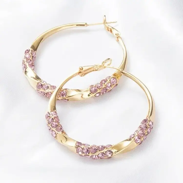 2024 New Diamond Twisted Hoop Earrings Women's Exaggerated Design Unique Personality Retro Ear Ring Wholesale — feature 2