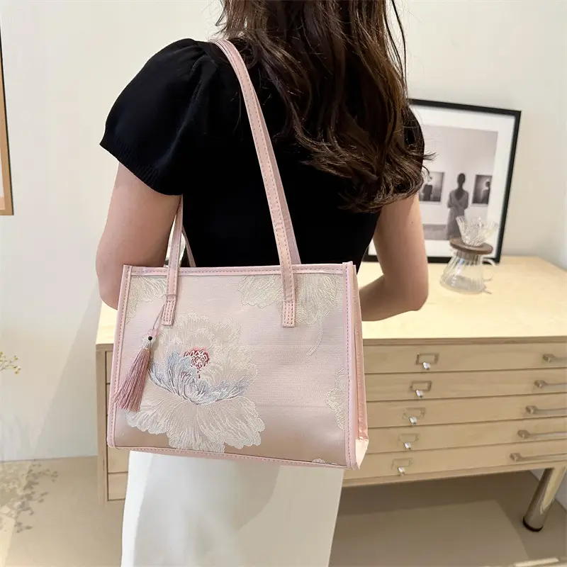 Women's Embroidered Flower Shoulder Bag Large Capacity Black - Image 5