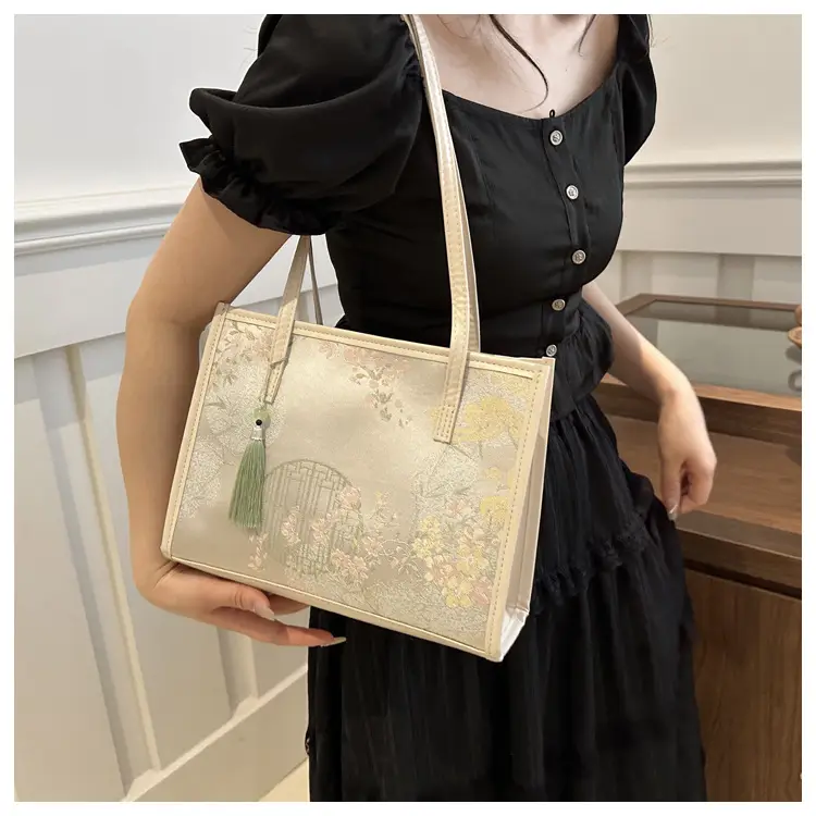 Women's Embroidered Flower Shoulder Bag Large Capacity Black — feature 10