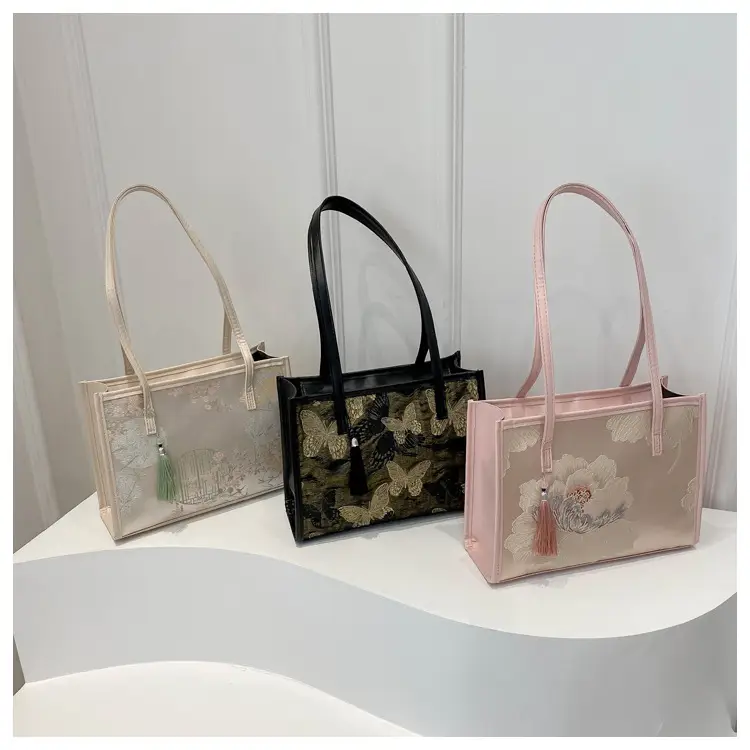 Women's Embroidered Flower Shoulder Bag Large Capacity Black — feature 20