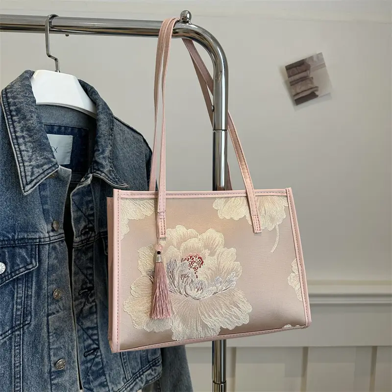 Women's Embroidered Flower Shoulder Bag Large Capacity Black - Image 2