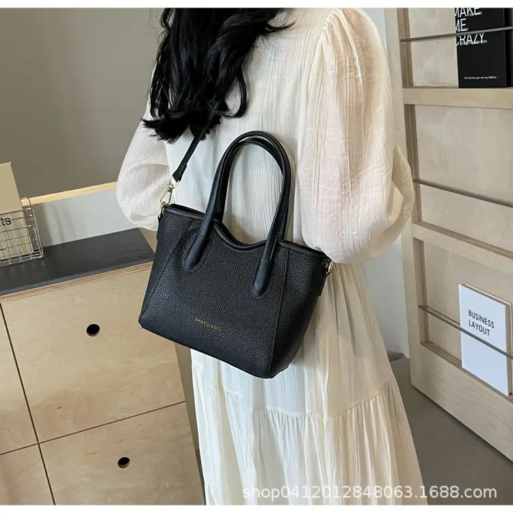 Pink Women's Portable Crossbody Bag 2024 New Arrival — feature 17