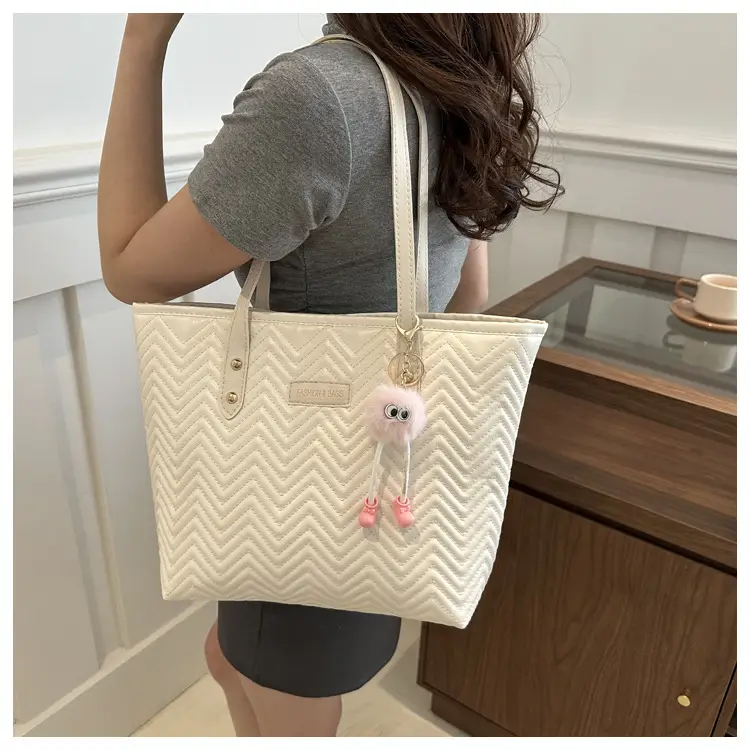 Women Large Shoulder Bag 2025 New Style Cream Chevron — feature 11