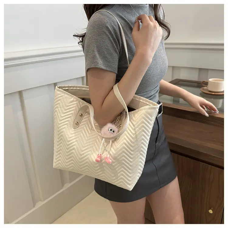 Women Large Shoulder Bag 2025 New Style Cream Chevron — feature 9