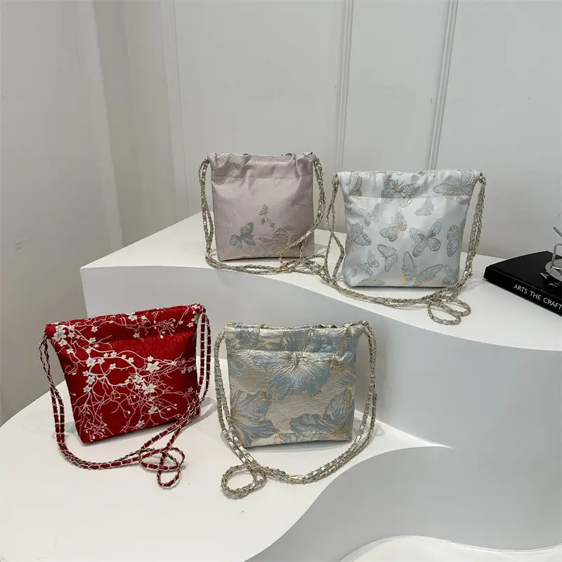 New Chinese Style Women's Bag with Butterfly Chain Crossbody - Image 6