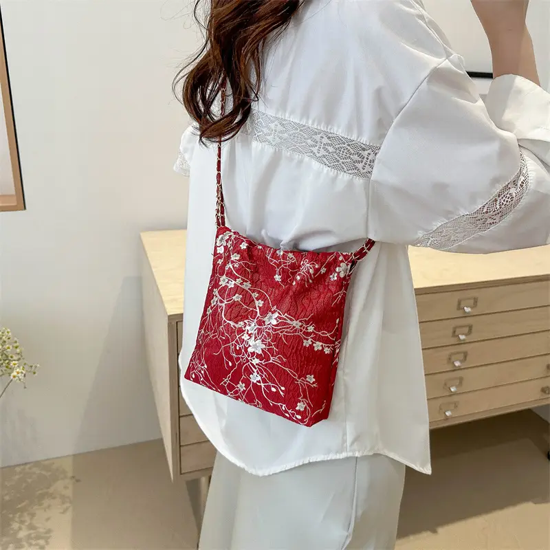 New Chinese Style Women's Bag with Butterfly Chain Crossbody - Image 7