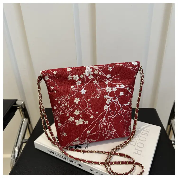 New Chinese Style Women's Bag with Butterfly Chain Crossbody — feature 23