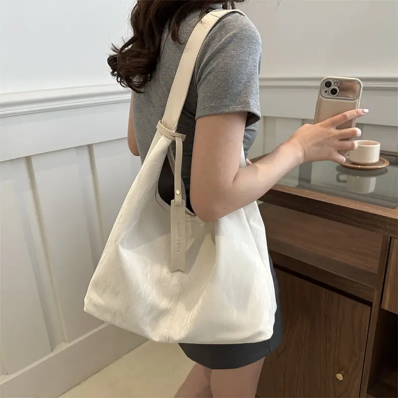 2025 Summer Women's Silver Shoulder Bag Office Commuter Tote