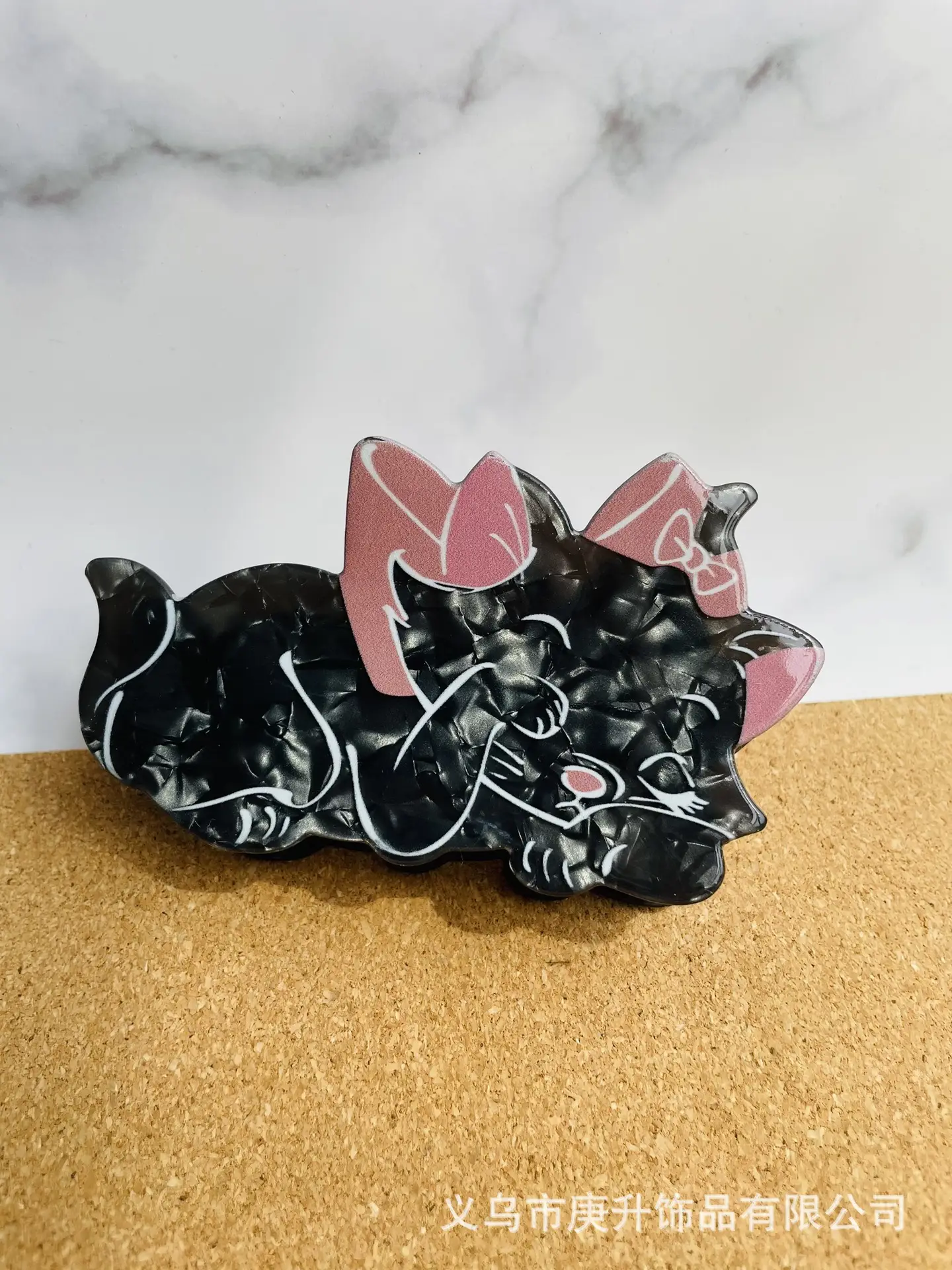 Mary Cat Clip with Shark Tail Design Black White - Image 3