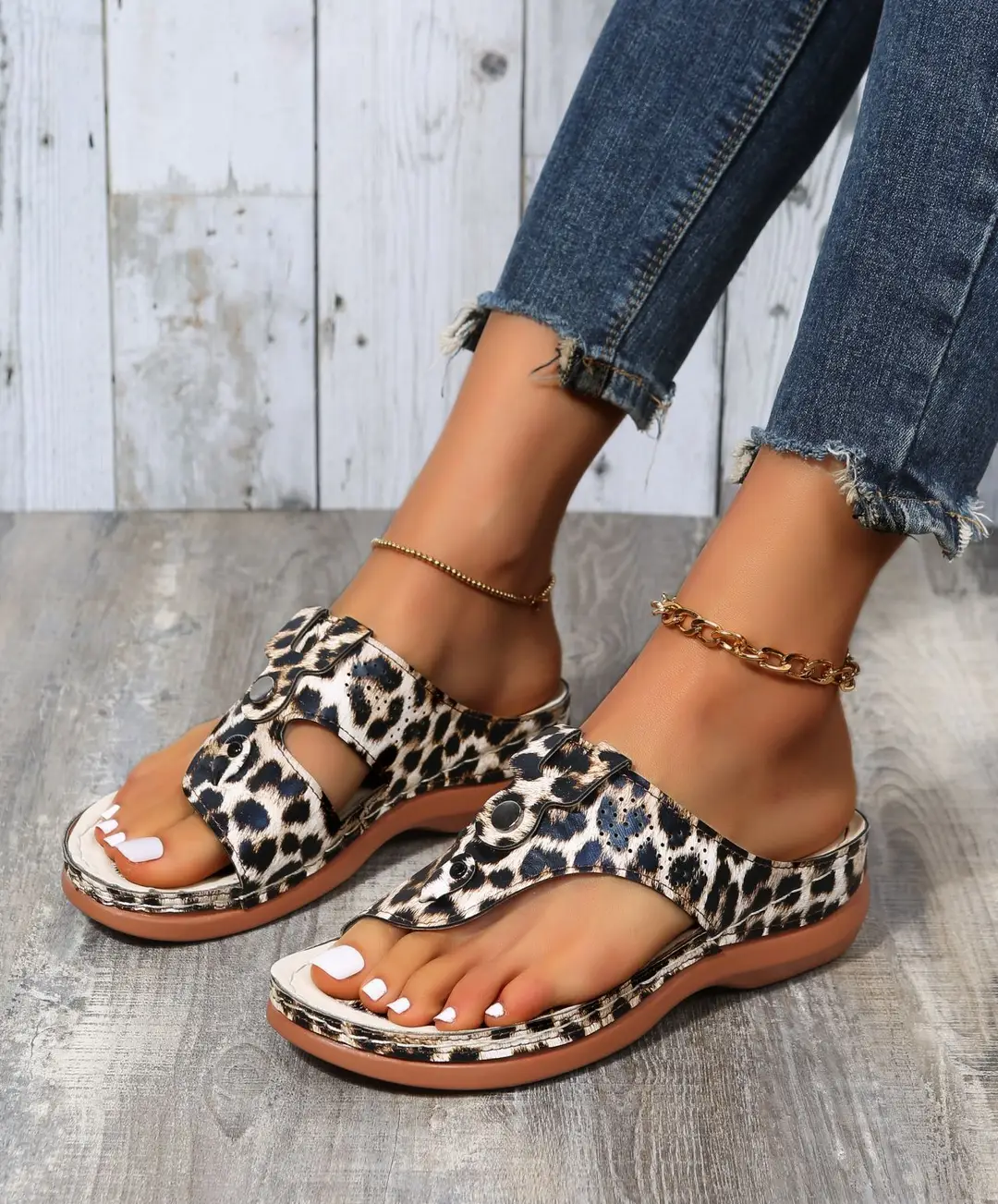 Foreign Trade Large Size Women's Slippers 2026 Spring and Summer New European and American Fashion Wedge Flip-Flops for Outdoor Wear Beach Women's Slippers — feature 10