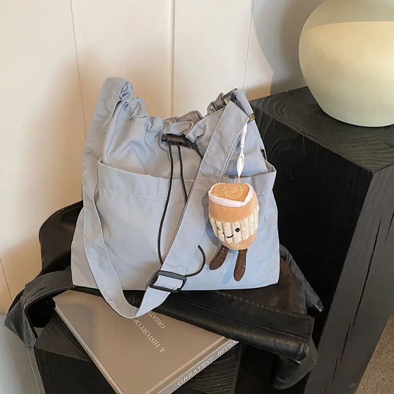 Women's Large Capacity Shoulder Bag for Class & Commuting - Image 8