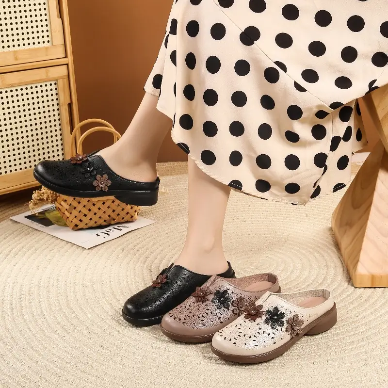 In-Stock Mom Shoes, Non-Slip Soft Sole, Flat Sandals for Middle-Aged and Elderly, Closed-Toe Outdoor Slippers, Summer Flat Sandals - Image 2