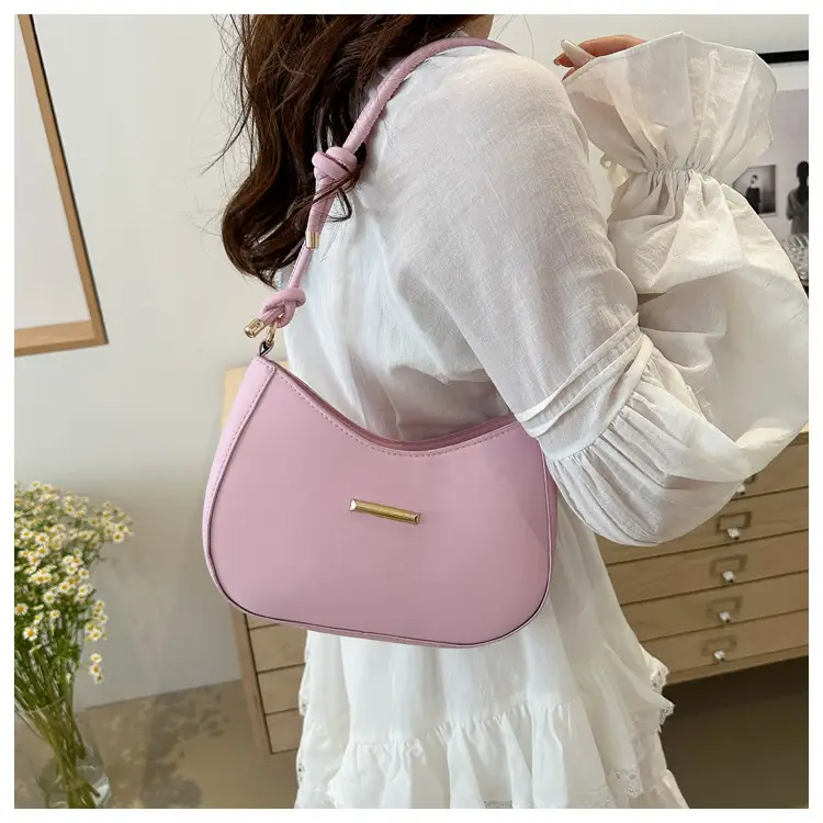 Black Half-Moon Crossbody Bag for Women 2025 — feature 16