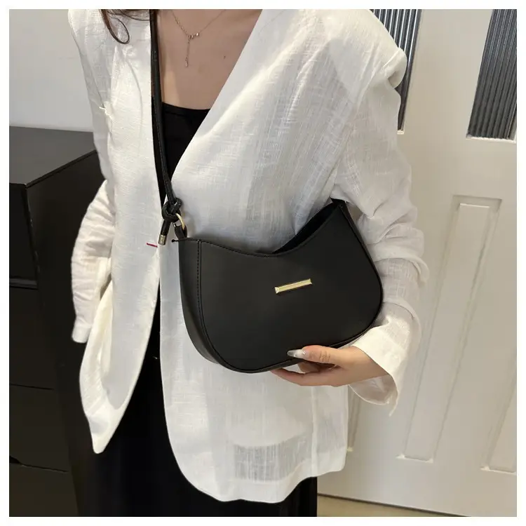 Black Half-Moon Crossbody Bag for Women 2025 — feature 18
