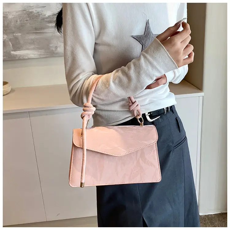 Women's Creamy Square Shoulder Messenger Bag 2024 — feature 18