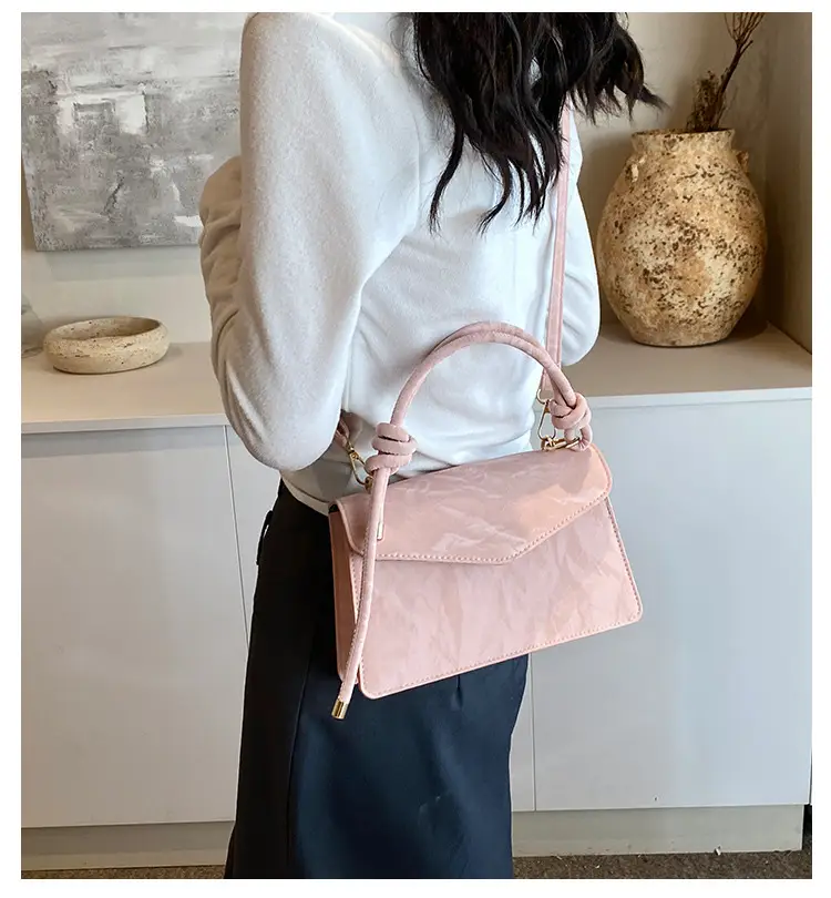 Women's Creamy Square Shoulder Messenger Bag 2024 — feature 2