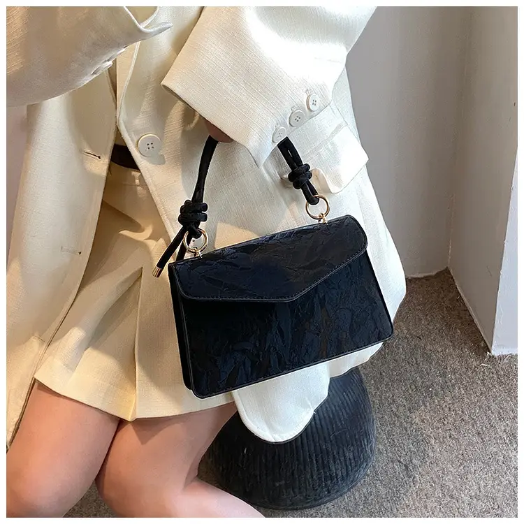 Women's Creamy Square Shoulder Messenger Bag 2024 — feature 28