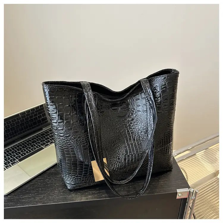2024 Black Crocodile PU Shoulder Bag for Women — feature 23