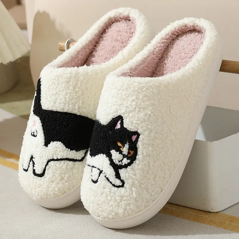 New Autumn and Winter Couple Cute Cartoon Puppy Cotton Slippers Home Indoor Non-slip Cotton Slippers Wholesale