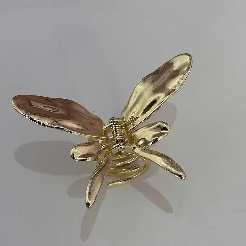 Elegant Shark Clip Hair Accessory for Women - Image 7