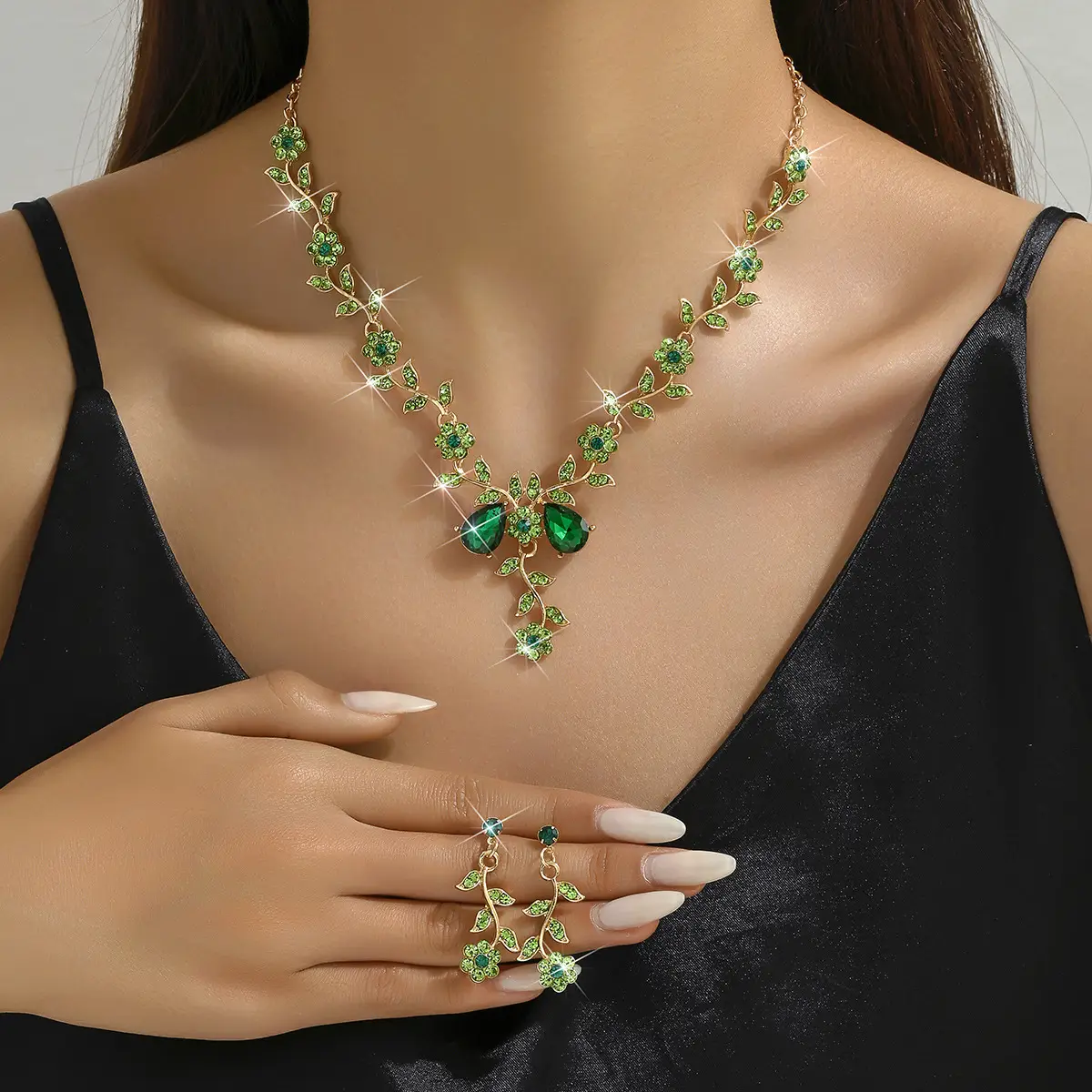 G230 gold and green two-piece set