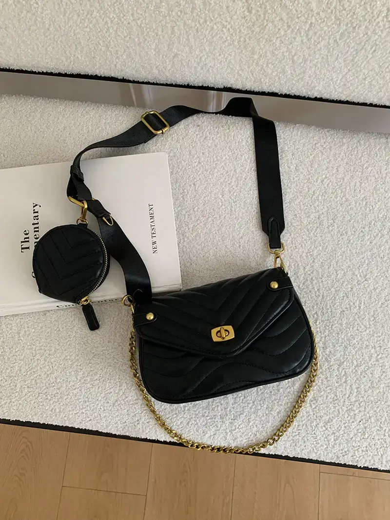 Textured Chain Shoulder Bag for Women 2026 - Image 4