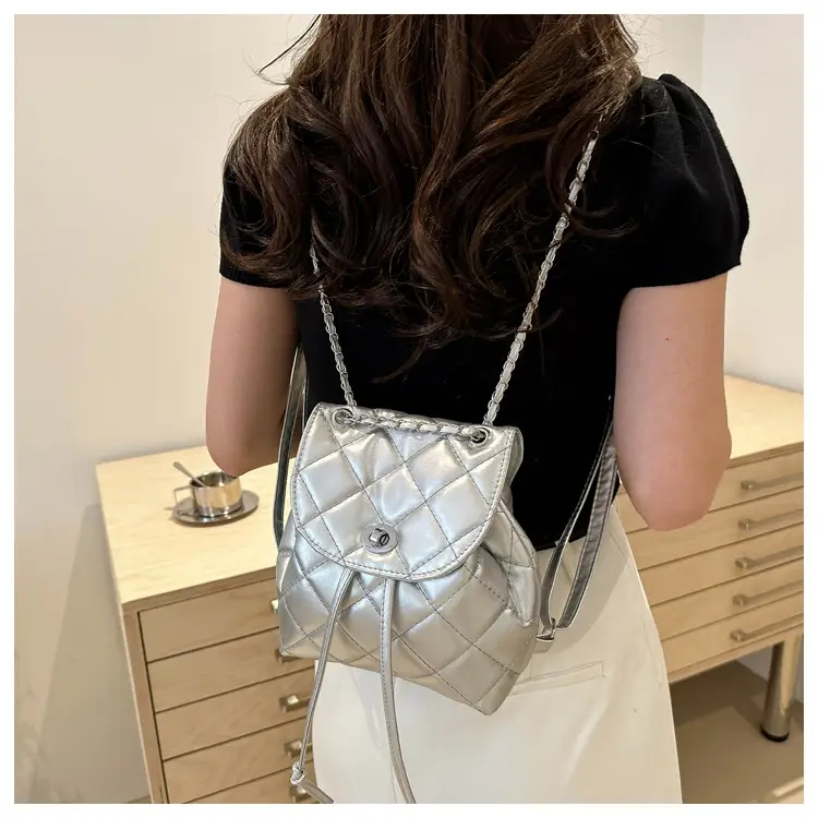 Korean Style Rhombic Chain Backpack 2024 Spring Summer — feature 15
