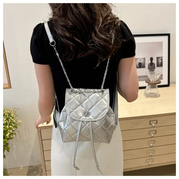 Korean Style Rhombic Chain Backpack 2024 Spring Summer — feature 16