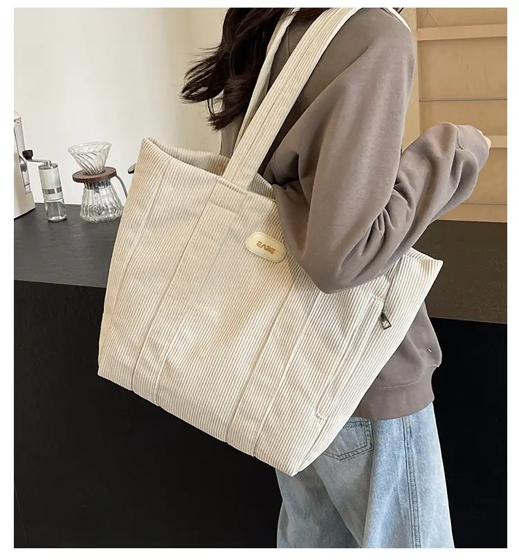 Women's Large Capacity Canvas Tote Bag Black — feature 1