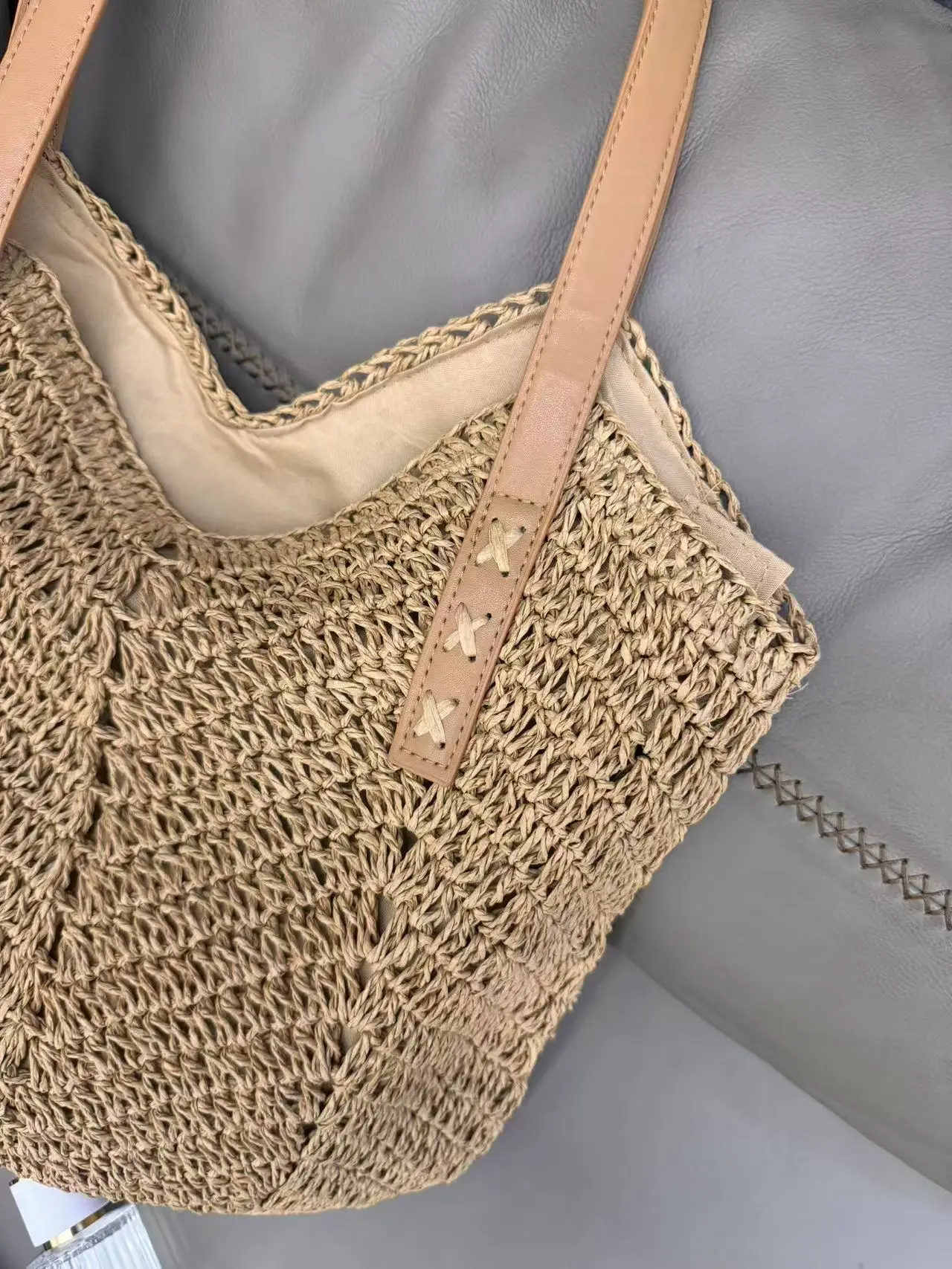 Women's Straw Woven Shoulder Bag Large Capacity Beach Travel — feature 6